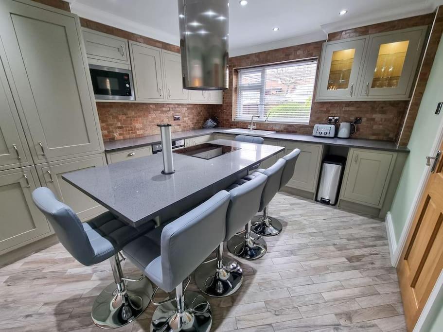 Stunning Family Home Close To The City Centre Mánchester Exterior foto